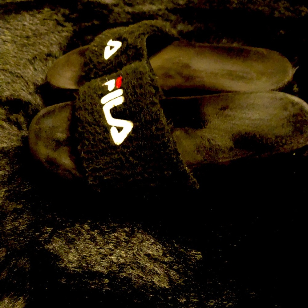 Fila slides - Picture 2 of 3